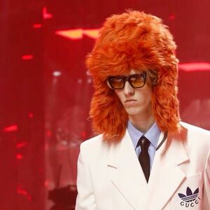 Gucci NWT Orange Shearling Hat Medium 58cm